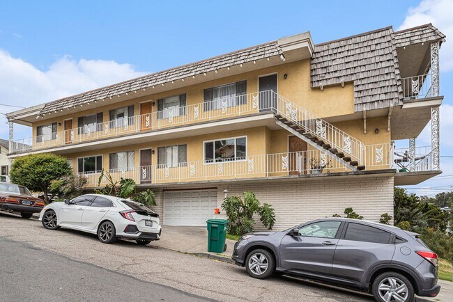370 Santa Clara Ave Oakland, CA 94610 photo 3