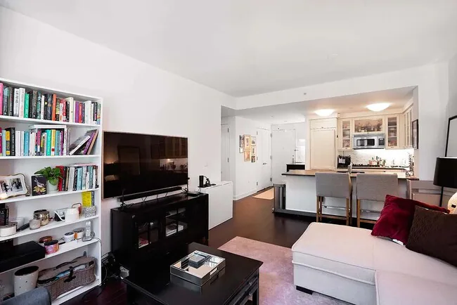 80 Riverside Blvd New York, NY 10069 photo 5