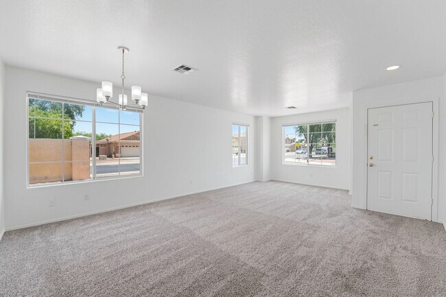 7552 W Nicolet Ave Glendale, AZ 85303 photo 5