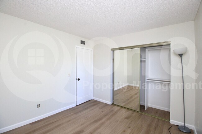517 W Highland St Chandler, AZ 85225 photo 5