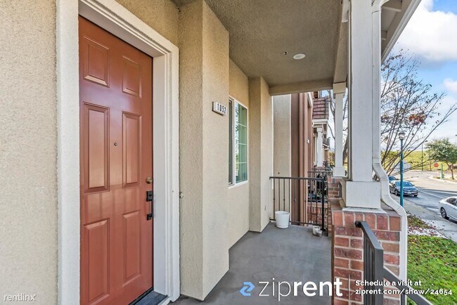 1052 Green Street, Union City, CA 94587 photo 4