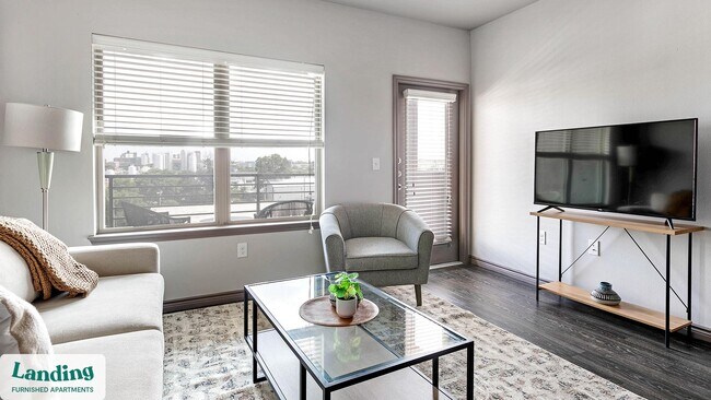 650 S Main St Fort Worth, TX 76104 photo 4