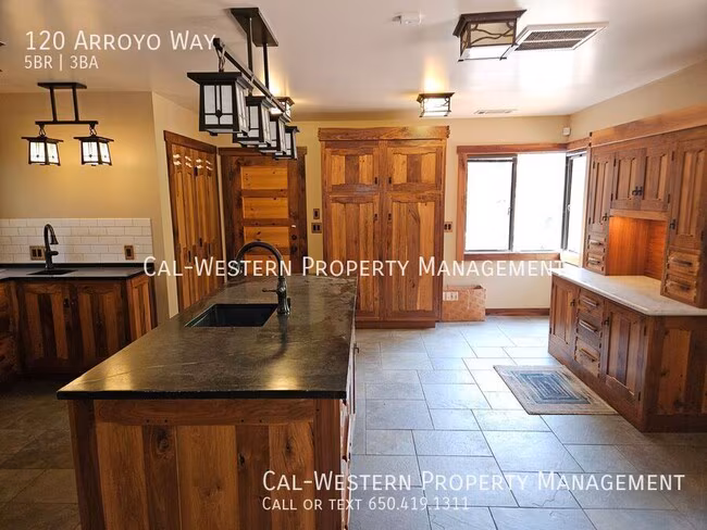 Stunning 5 Bed 3 Bath Naglee Park Home With Scenic Views photo 5
