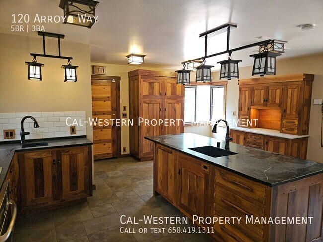 Stunning 5 Bed 3 Bath Naglee Park Home With Scenic Views photo 4