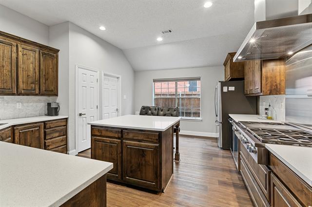 9602 Windy Hollow Drive, Irving, TX 75063 photo 5