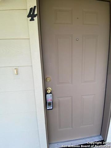 930 Drury Ln San Antonio, TX 78221 photo 2