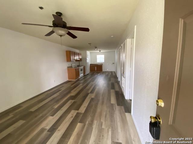 930 Drury Ln San Antonio, TX 78221 photo 3