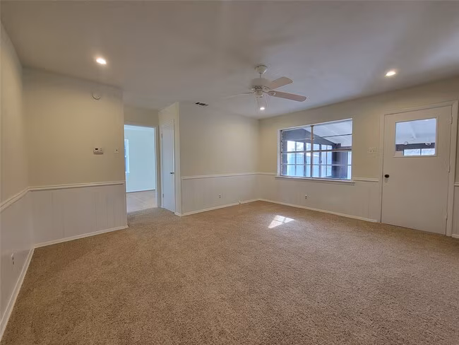 1518 Carroll Dr Garland, TX 75041 photo 5