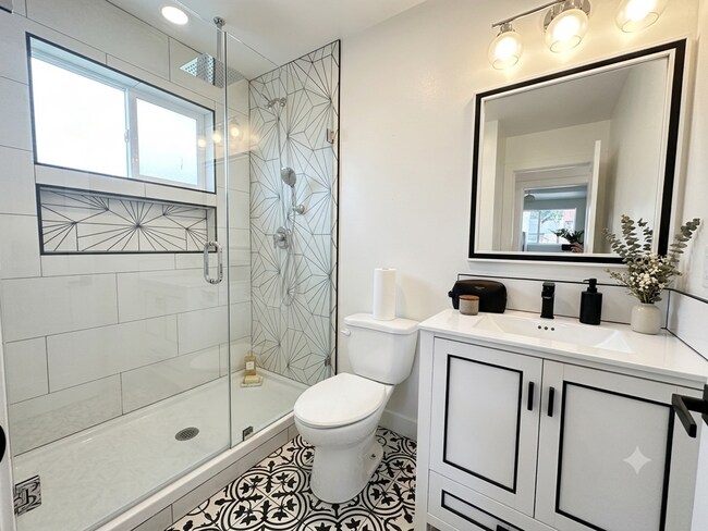 1464 55th Ave Oakland, CA 94621 photo 4