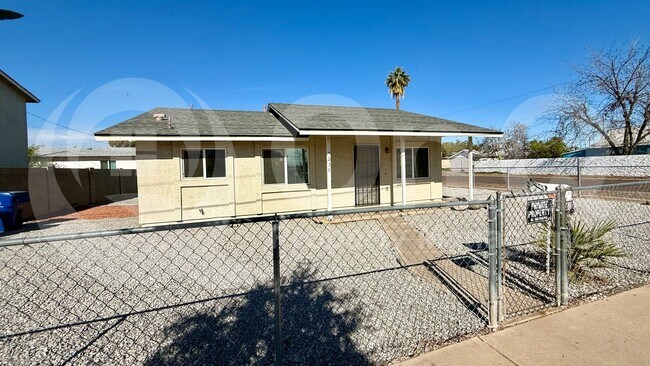 5938 W Ocotillo Rd Glendale, AZ 85301 photo 4