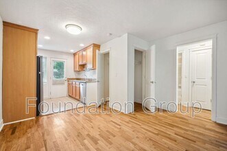118 12th Ave E Seattle, WA 98102 photo 4