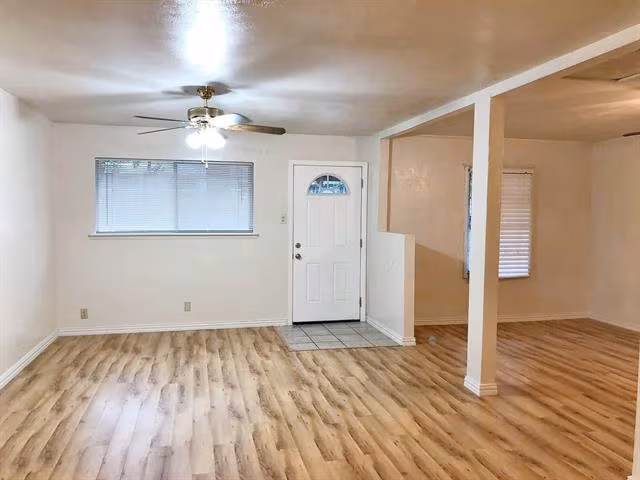1911 Mimosa Dr Arlington, TX 76012 photo 4