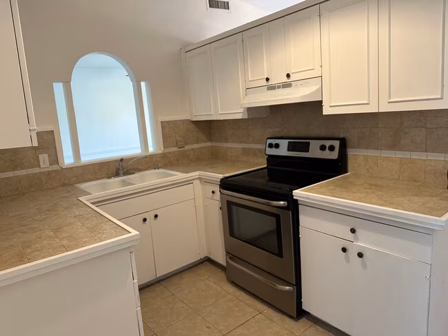 2922 Haymeadow, Carrollton, TX 75007 photo 4