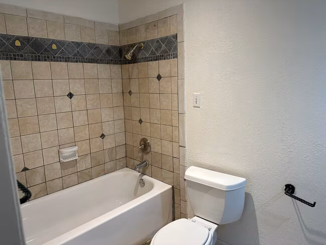 2922 Haymeadow, Carrollton, TX 75007 photo 3