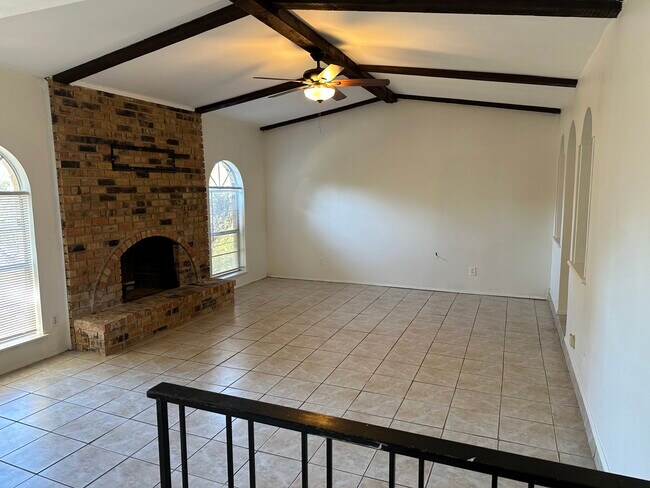 2922 Haymeadow, Carrollton, TX 75007 photo 2
