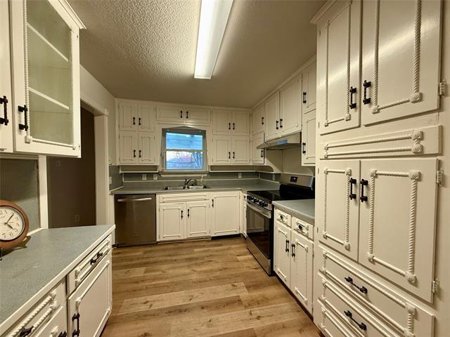 5721 Carolyn Dr Fort Worth, TX 76180 photo 3