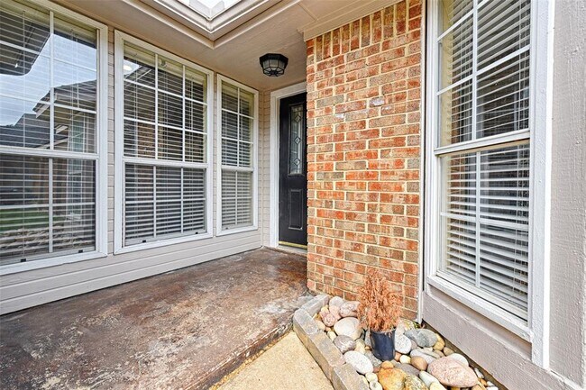 1325 Kittery Dr Plano, TX 75093 photo 2