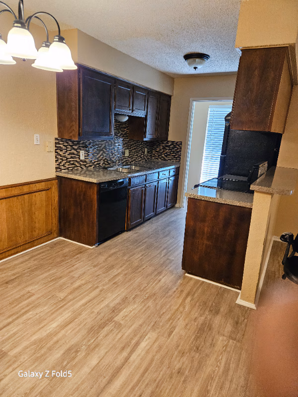 2403 Ventura Dr Arlington, TX 76015 photo 2