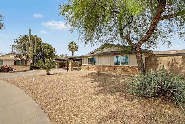 3346 E Cochise Rd Phoenix, AZ 85028 photo 3