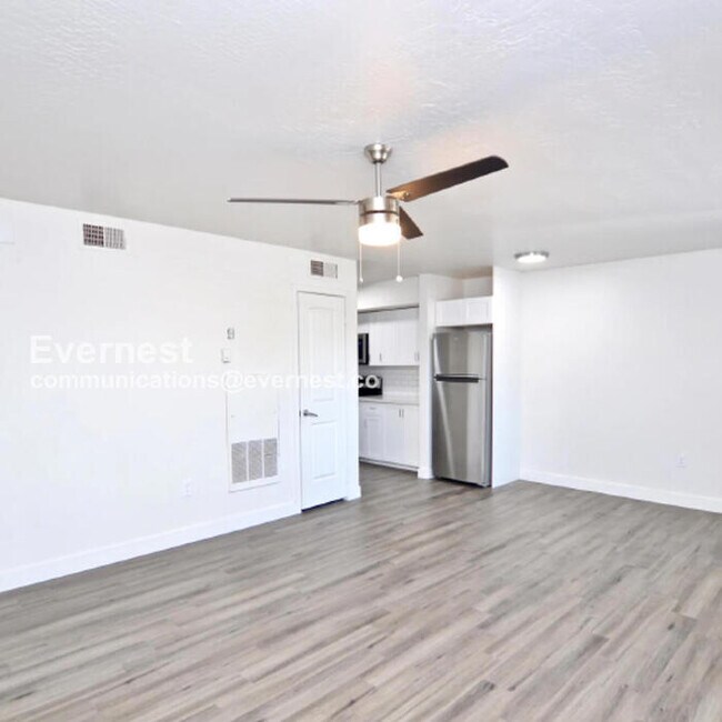 2539 N 48th St Phoenix, AZ 85008 photo 5