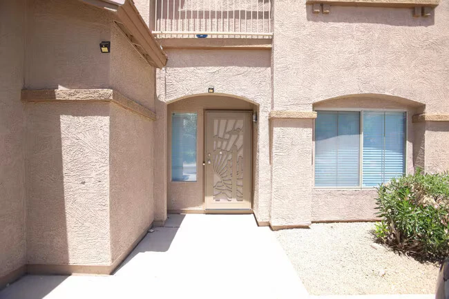 512 E Rainbow Dr Chandler, AZ 85249 photo 4