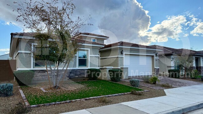 3305 E Cashman Dr Phoenix, AZ 85050 photo 2