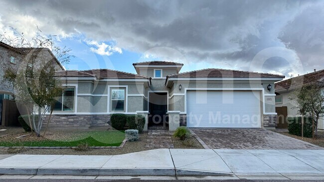 3305 E Cashman Dr Phoenix, AZ 85050