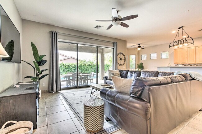 3219 W Languid Ln Phoenix, AZ 85086 photo 3