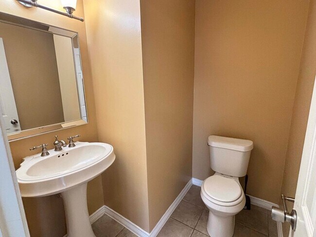 2108 Arbor Creek Dr Carrollton, TX 75010 photo 5