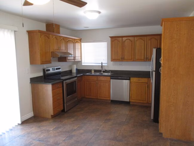 6725 Flanders Drive, Newark, CA 94560 photo 2