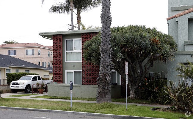 Garden Apartments photo 4