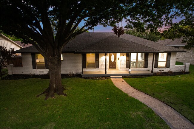7754 Querida Ln photo 5