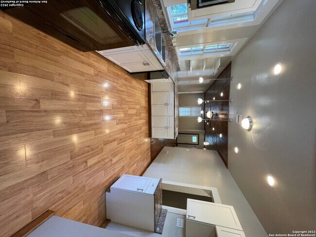 1207 Westgate Ln San Antonio, TX 78209 photo 5