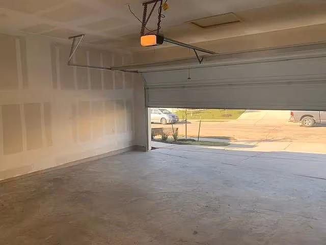 6325 Mary Lewis Dr Austin, TX 78747 photo 5