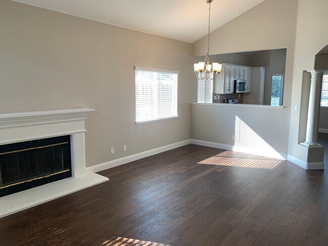 Beautiful, Remodeled 3 Bedroom, 2 Bath Single Story Antioch Home photo 4