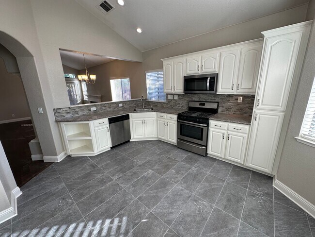 Beautiful, Remodeled 3 Bedroom, 2 Bath Single Story Antioch Home photo 5