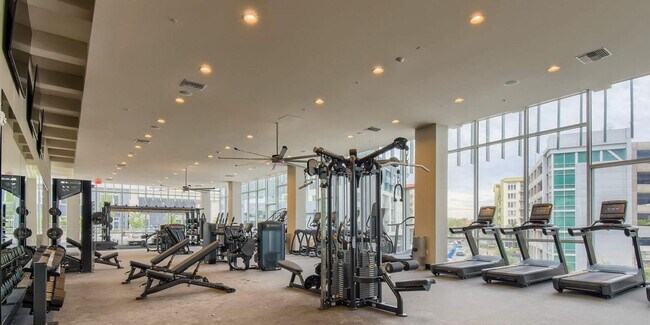 4890 Sunroad Centrum Ln San Diego, CA 92123 photo 4