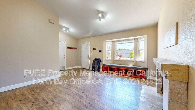 1935 Commons Ct Windsor, CA 95492 photo 5