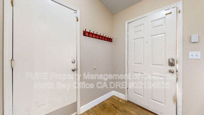 1935 Commons Ct Windsor, CA 95492 photo 3