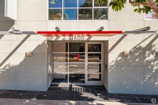 1600 Webster St photo 5