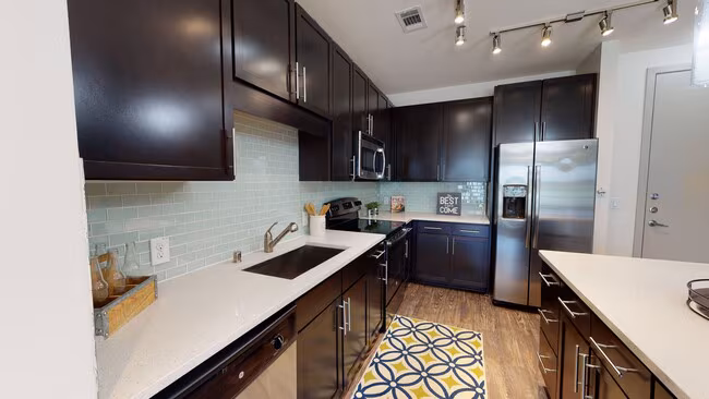 Eleven10 at Farmers Market Apartments photo 4