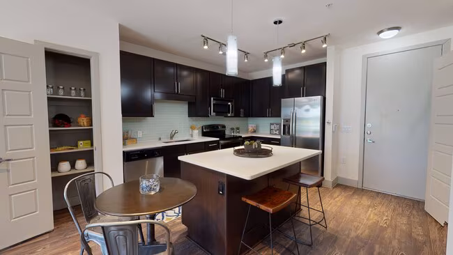 Eleven10 at Farmers Market Apartments photo 3
