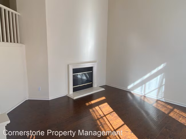 871 Georgetown Place, San Jose, CA 95126 photo 2