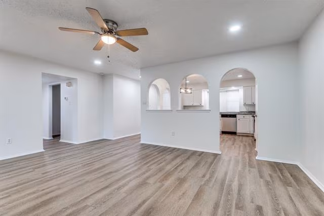 2308 W Oakdale Rd Irving, TX 75060 photo 3