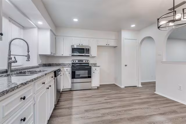 2308 W Oakdale Rd Irving, TX 75060 photo 5