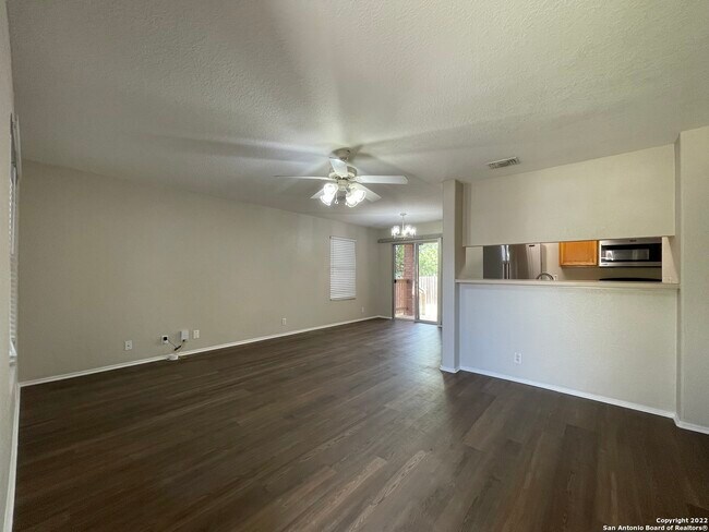 4738 Juniper Farm San Antonio, TX 78244 photo 2
