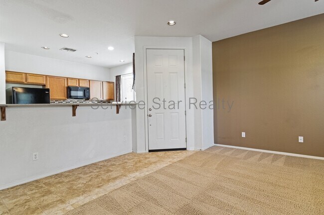 3036 E Dunbar Dr Phoenix, AZ 85042 photo 4