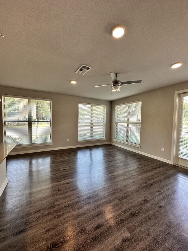 5701 McKinney Pl Dr McKinney, TX 75070 photo 3