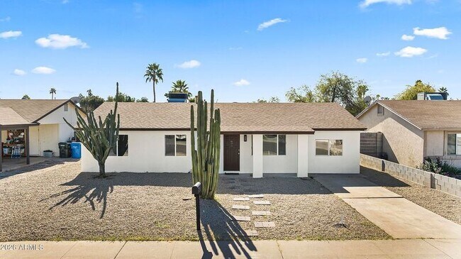 3763 E Evans Dr Phoenix, AZ 85032 photo 4
