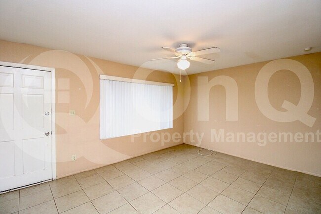 1721 W Wagoner Rd Phoenix, AZ 85023 photo 3